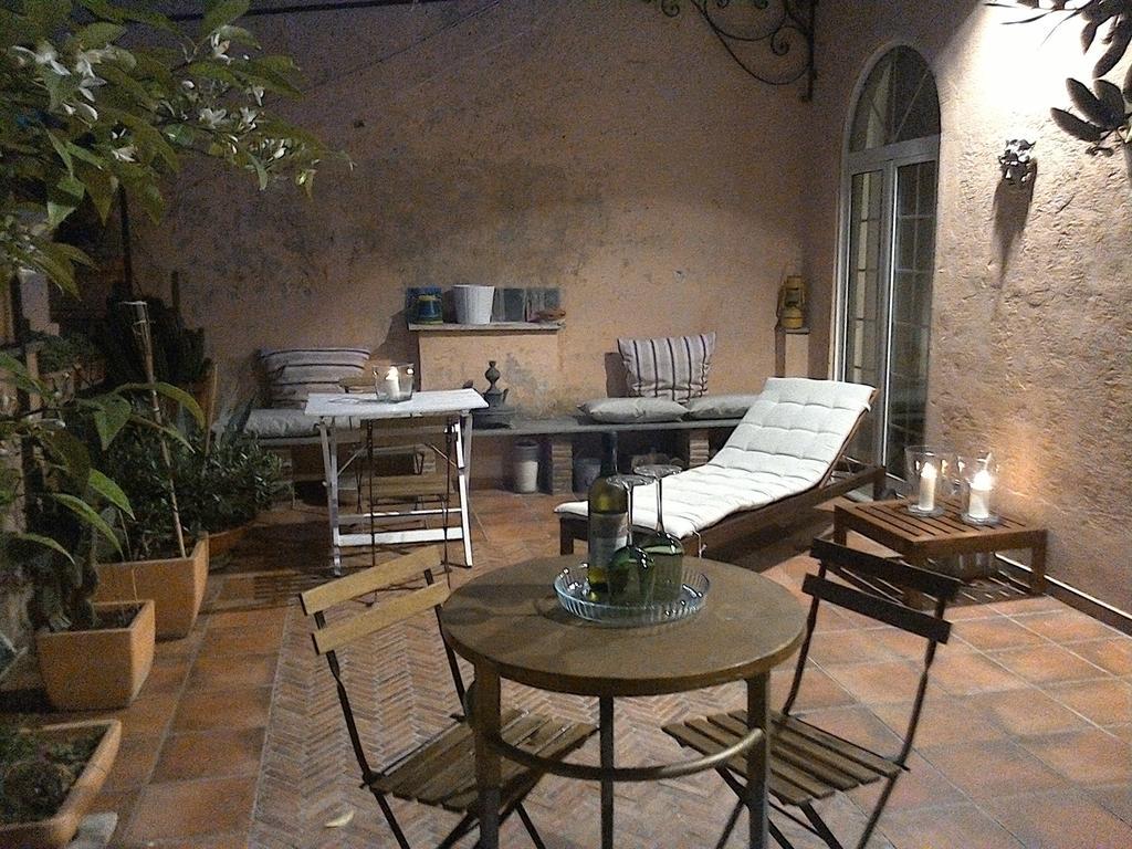 Trastevere Skyfall Rome